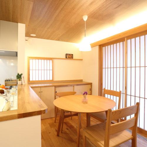 天然秋田杉の
平屋の家