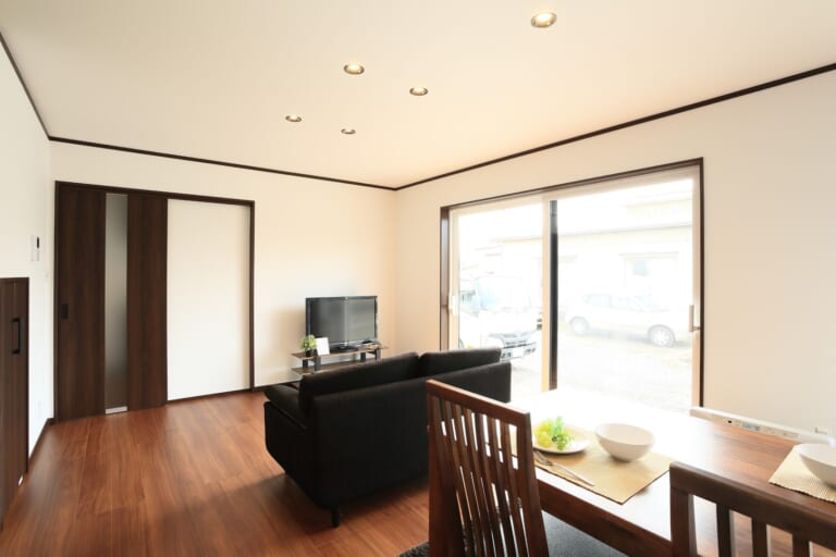 引き戸で統一した建具