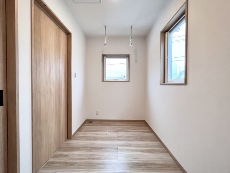 平屋ベースの一部2階建て