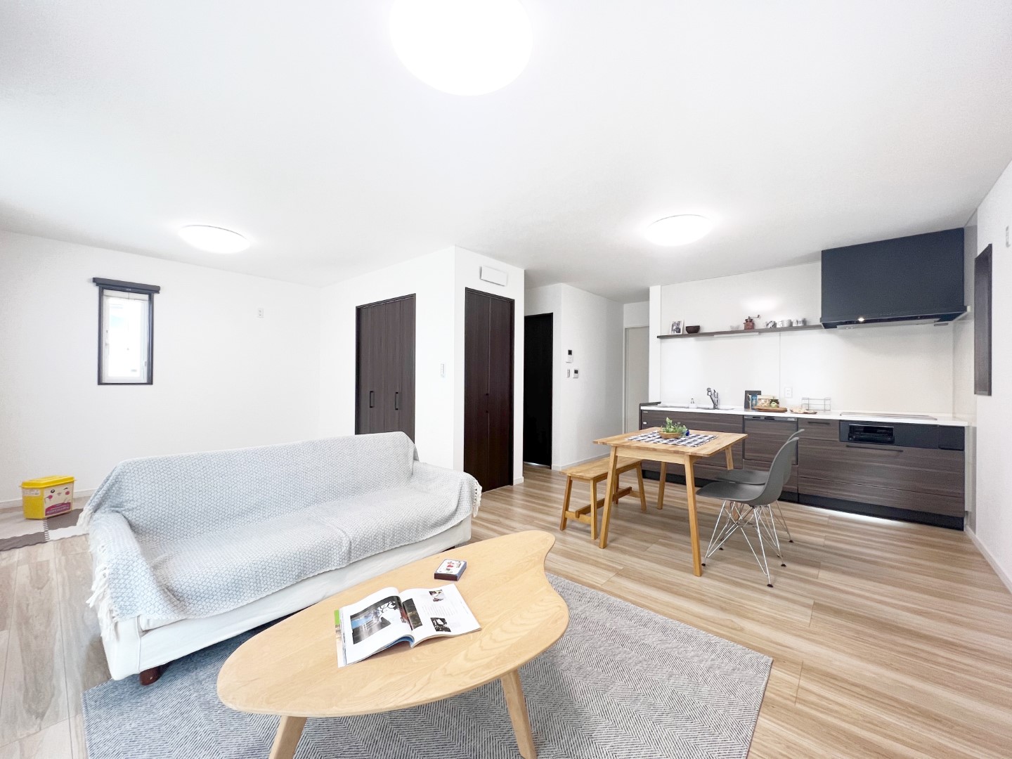 規格型住宅をアレンジ！
背面キッチンで広々LDKにしたおうち