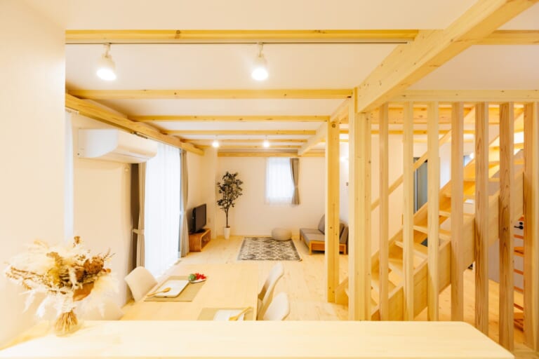 無垢材に囲まれた癒しの住まい